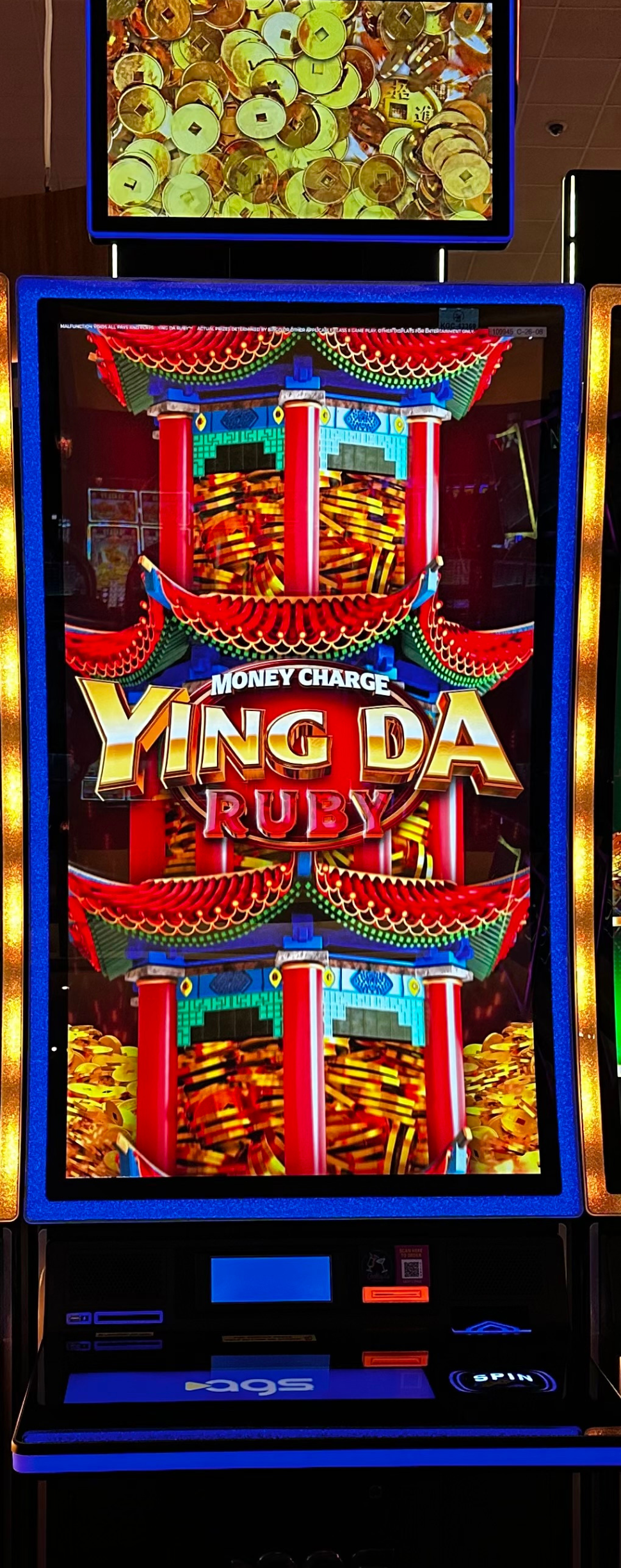 Money Charge Ying Da Ruby da Ruby, in front of Riverbend